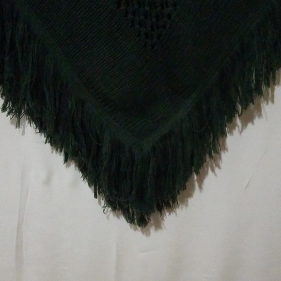 🌷Olive Green Wool Poncho - Picture 2 of 5